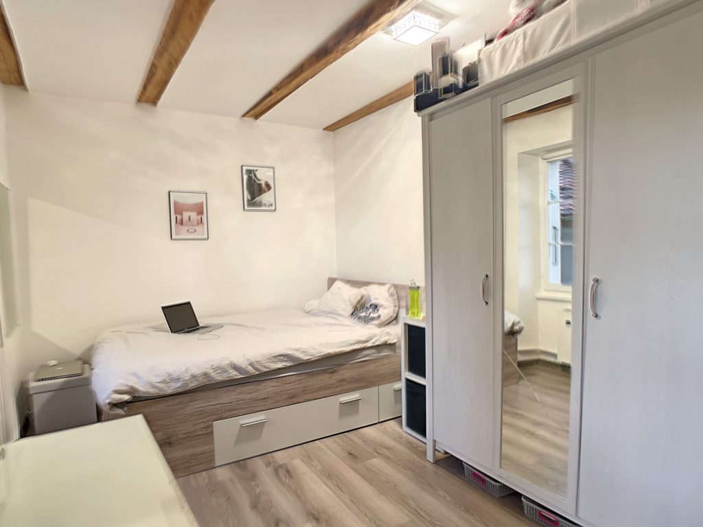 jaquet-1636387652_1636387735_87789_0628c4e