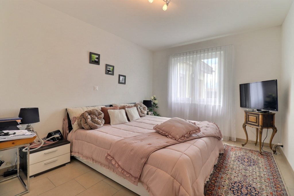 {"discarded_img":0,"scene":2}