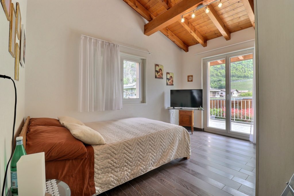 {"discarded_img":0,"scene":2}