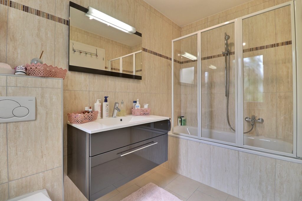 {"discarded_img":0,"scene":2}