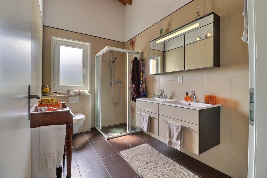 {"discarded_img":0,"scene":2}