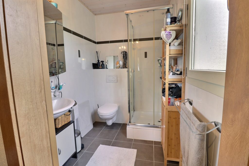 {"discarded_img":0,"scene":2}