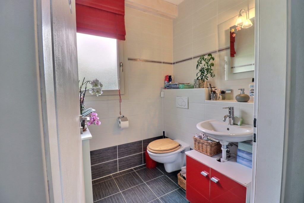 {"discarded_img":0,"scene":2}