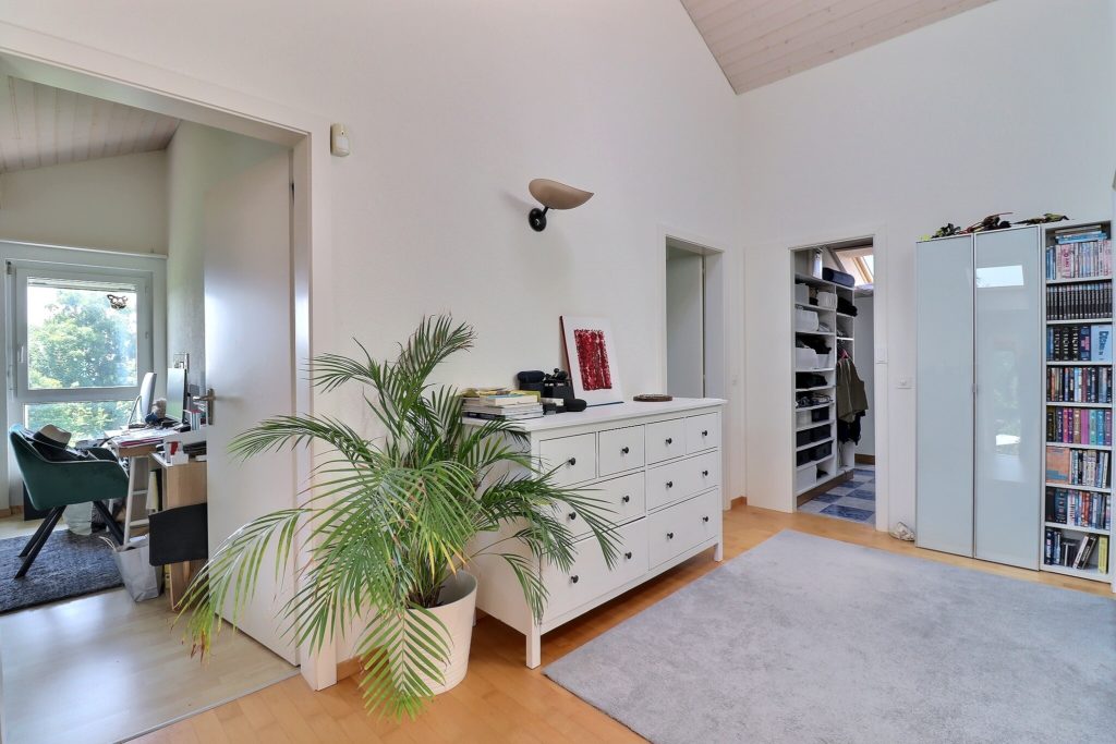 {"discarded_img":0,"scene":2}