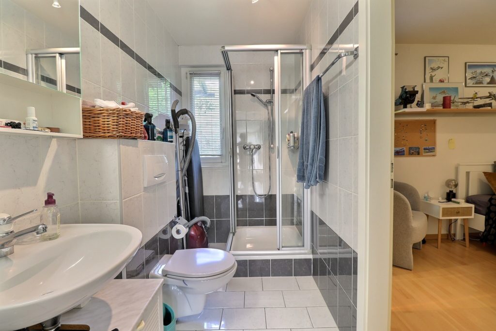 {"discarded_img":0,"scene":2}