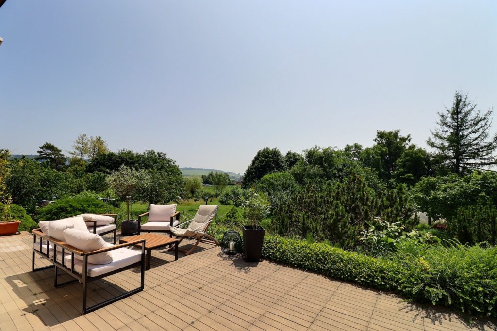 {"discarded_img":0,"scene":1}