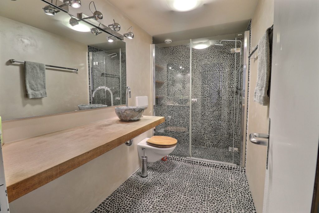 {"discarded_img":0,"scene":2}